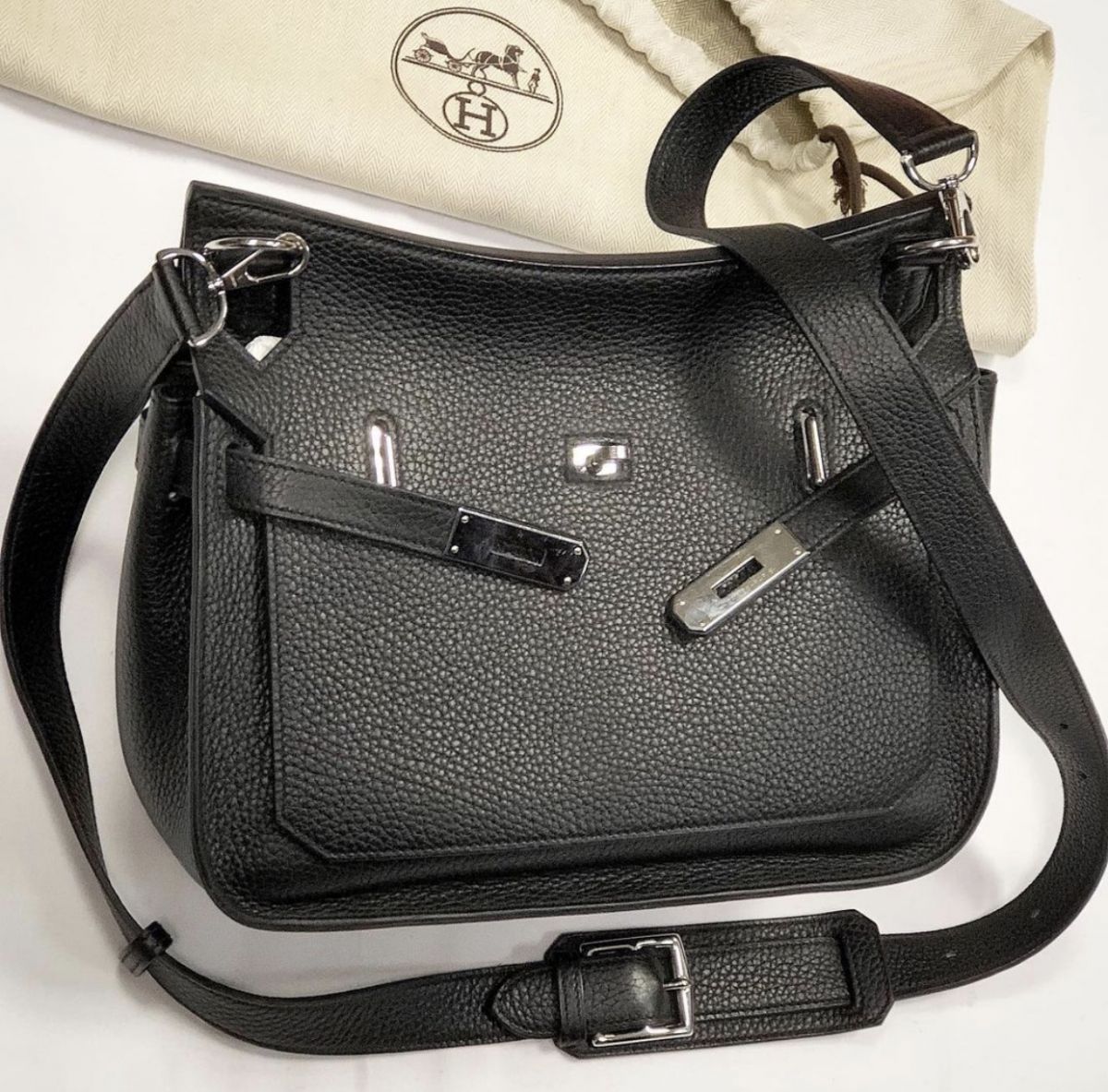 Сумка Hermès  размер 27/22 цена 323 085 руб