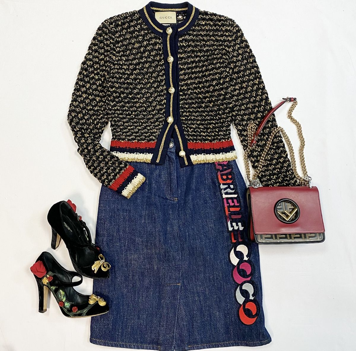 Кофта Gucci размер S цена 12 308 руб Юбка Chanel размер 40 цена 30 770 руб Туфли Dolce Gabbana размер 39 цена 15 385 руб Сумка Fendi