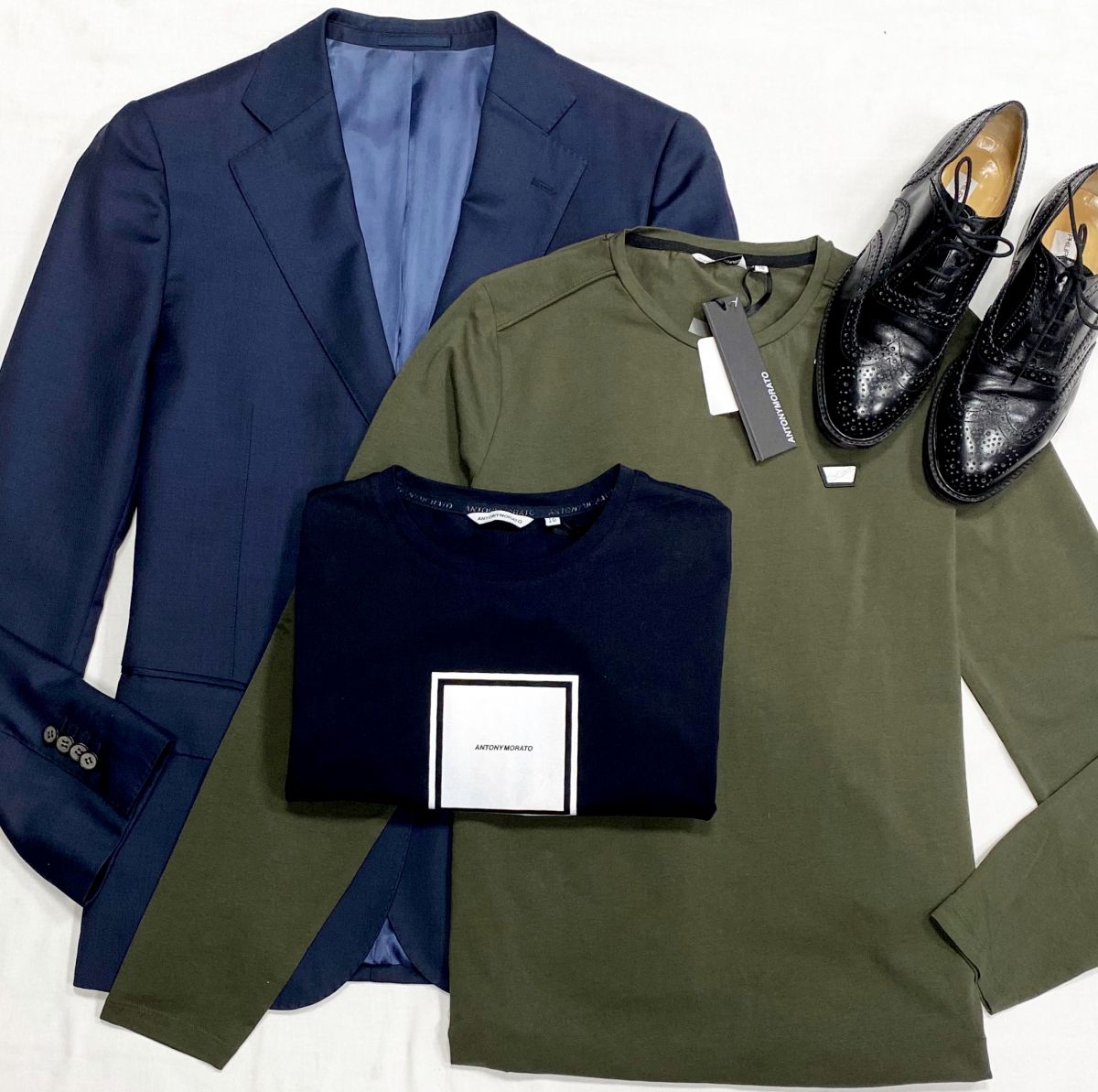 #mechtamen Пиджак Suitsupply размер 54 цена 4 697 руб
Кофты Antony Morato размер 16 цена по 4 697 руб/ с биркой/
Ботинки Philippe Model размер 41.5 цена 7 828 руб