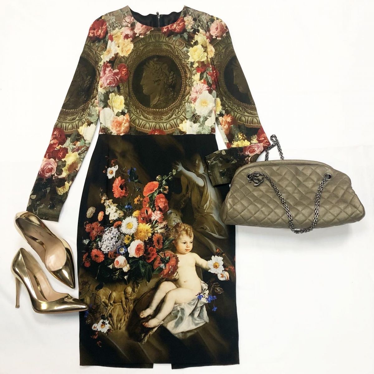 Платье Dolce Gabbana размер 38 цена 18 462 руб Туфли Gianvito Rossi размер 36.5 цена 15 385 руб Сумка Chanel