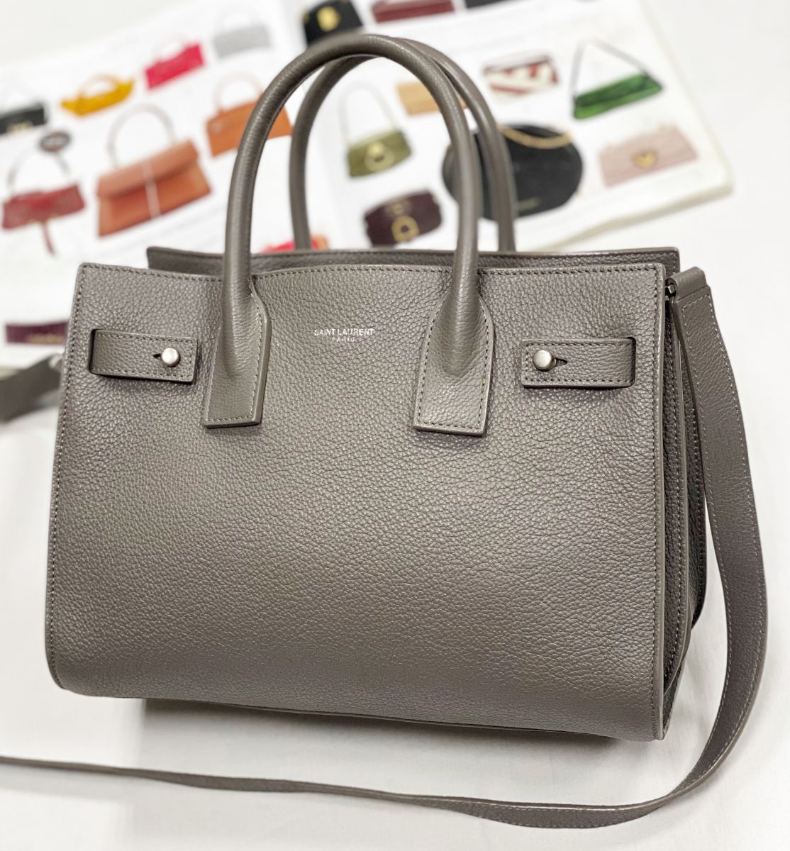 Сумка Saint Laurent размер 25/20 цена 125 240 руб
