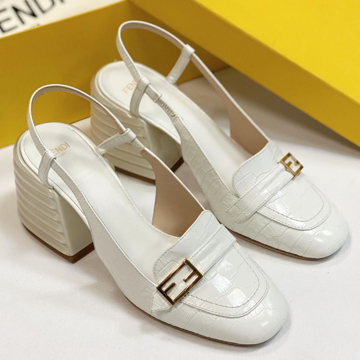 Туфли Fendi размер 38 цена 23 078 руб 