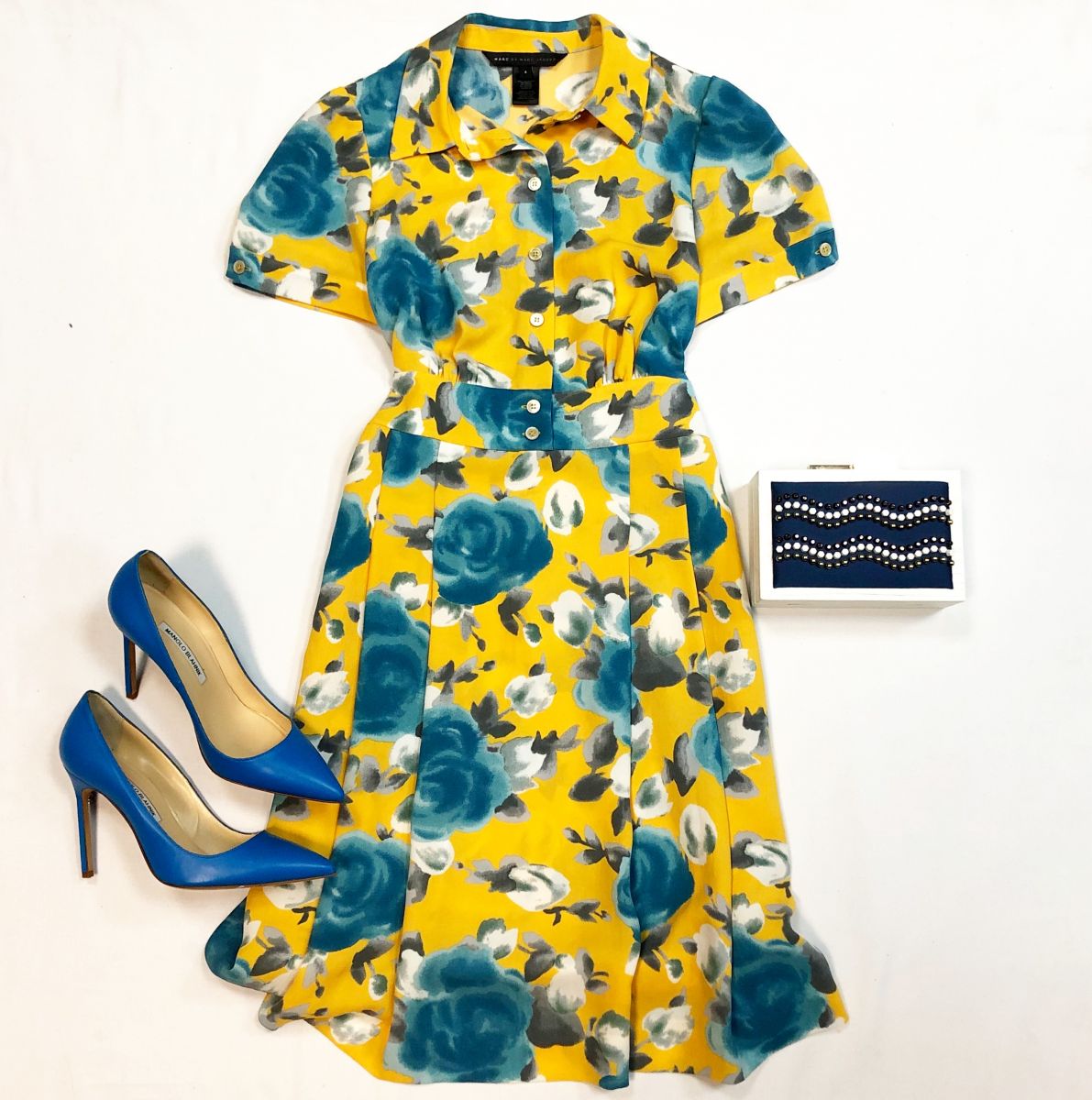 Платье Marc Jacobs размер 4 цена 6 154 руб
Туфли Manolo Blahnik размер 40 цена 15 385 руб