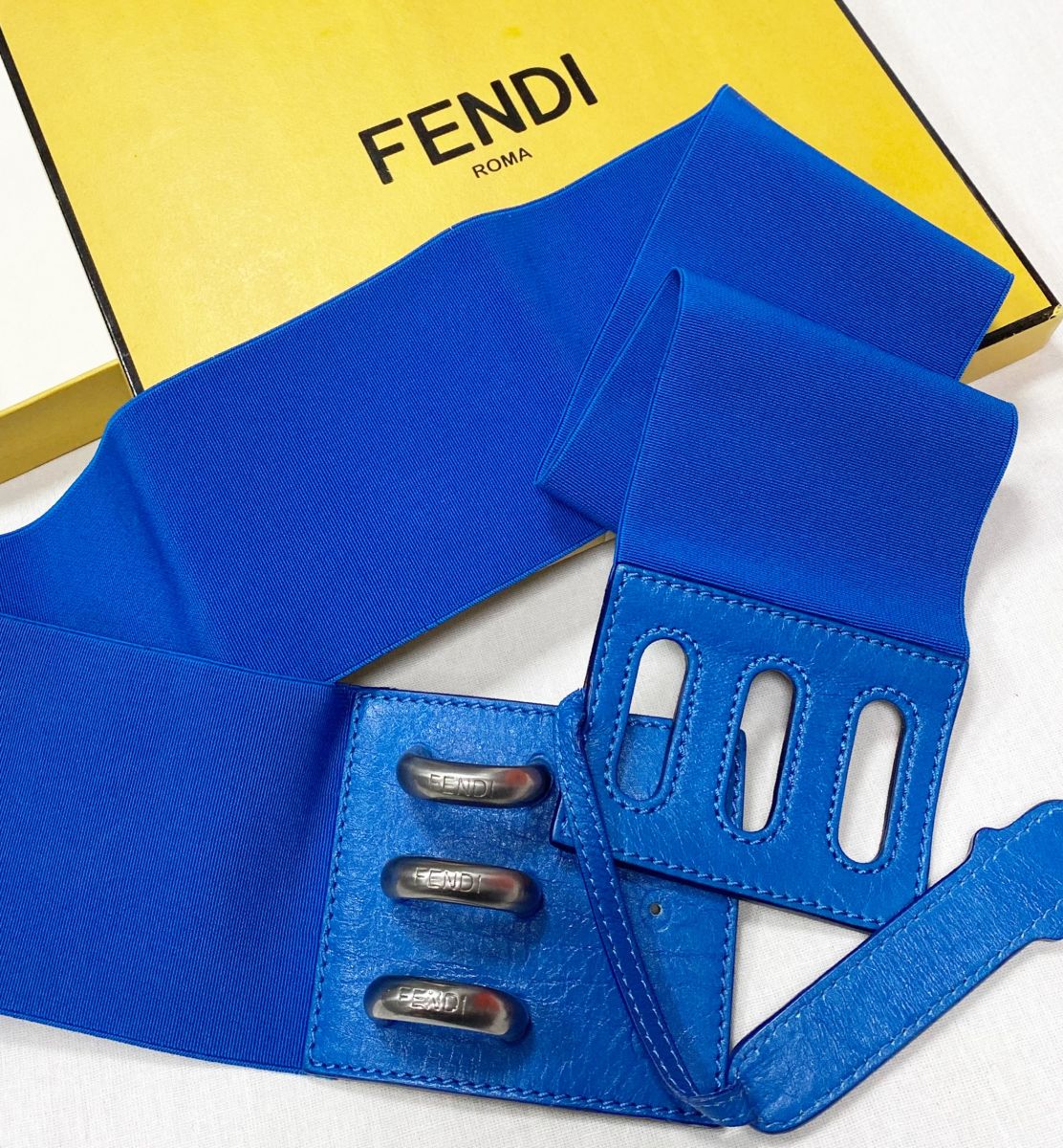 Пояс Fendi цена 7 828 руб
