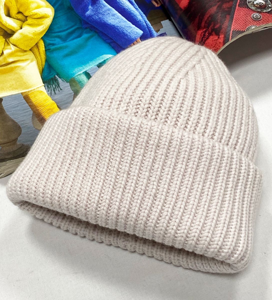 Шапка Yves Salomon цена 10 959 руб
