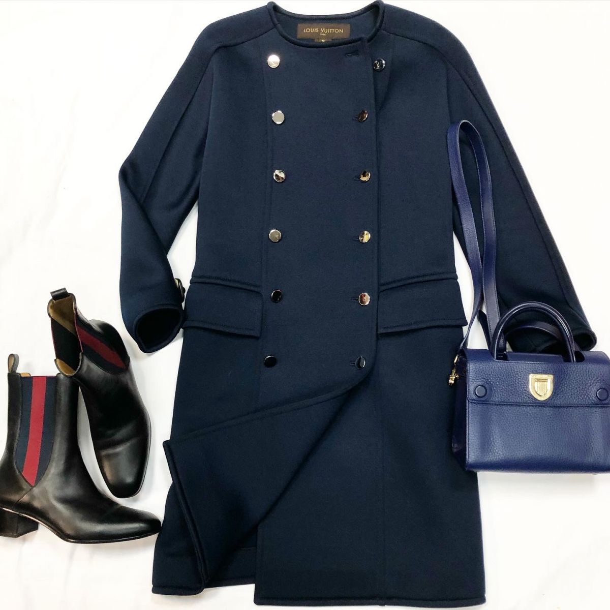 Пальто LOUIS VUITTON размер 42 цена 69 233 руб Ботинки GUCCI размер 38.5 цена 23 078 руб Сумка CHRISTIAN DIOR