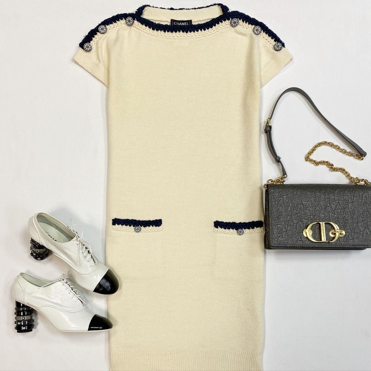 Платье Chanel размер 36 цена 27 693 рубСумка Dior