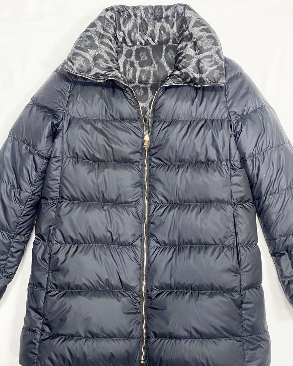 Пуховик/ двухсторонний/ Moncler размер 2 цена 10 959 рубДжинсы Saint Laurent размер 25 цена 15 655 рубКроссовки Valentino размер 40 цена 46 965 руб