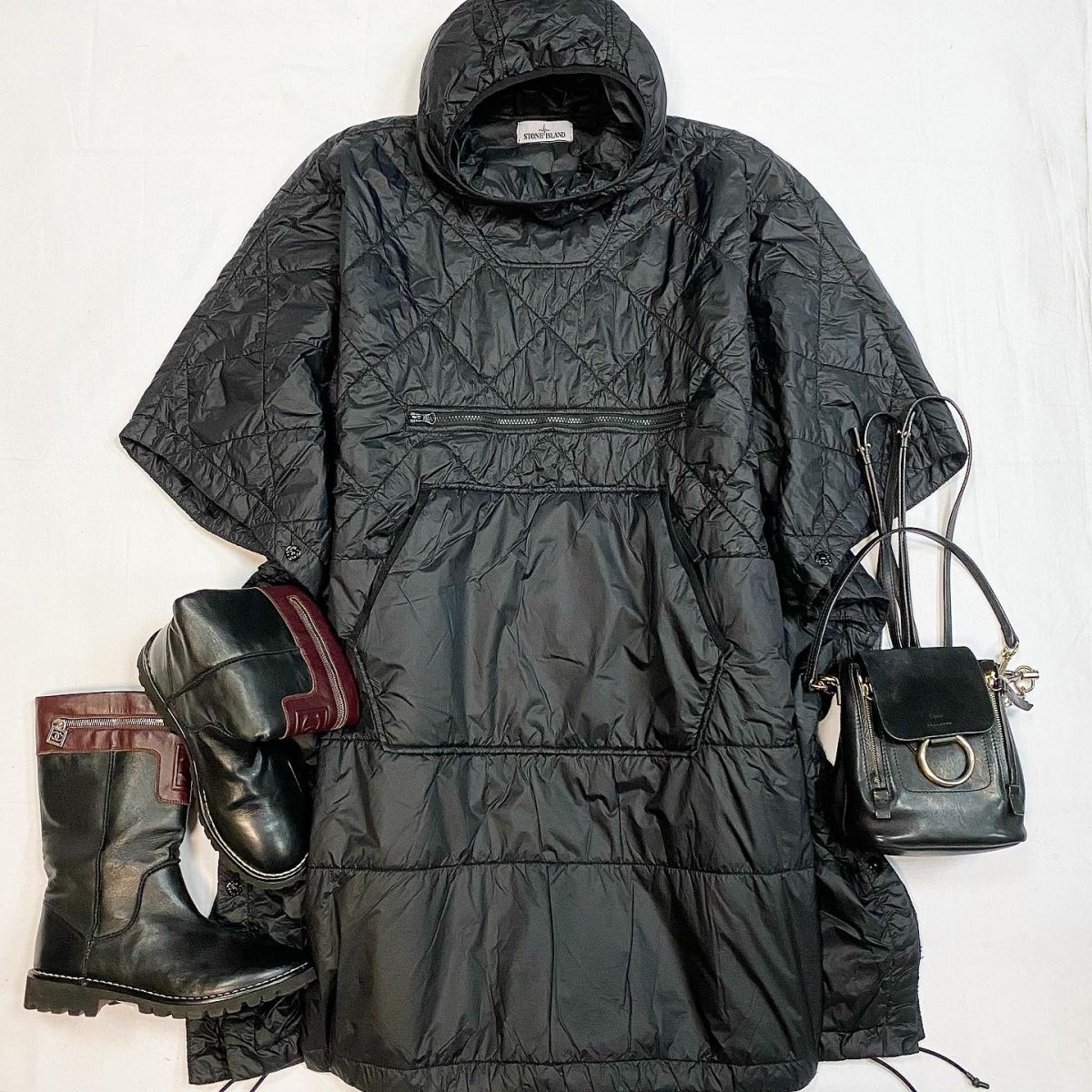 Анорак-кейп Stone Island размер L цена 30 770 руб Сапоги Chanel размер 40 цена 30 770 руб Рюкзак Chloè