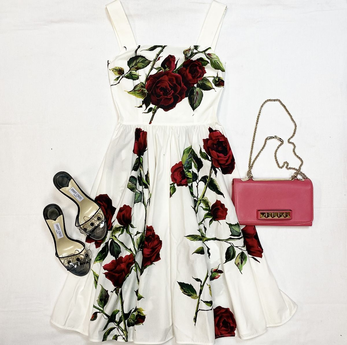 Платье Dolce Gabbana размер 42 цена 23 078 рубСабо Jimmy Choo размер 39.5 цена 12 308 рубСумка Valentino