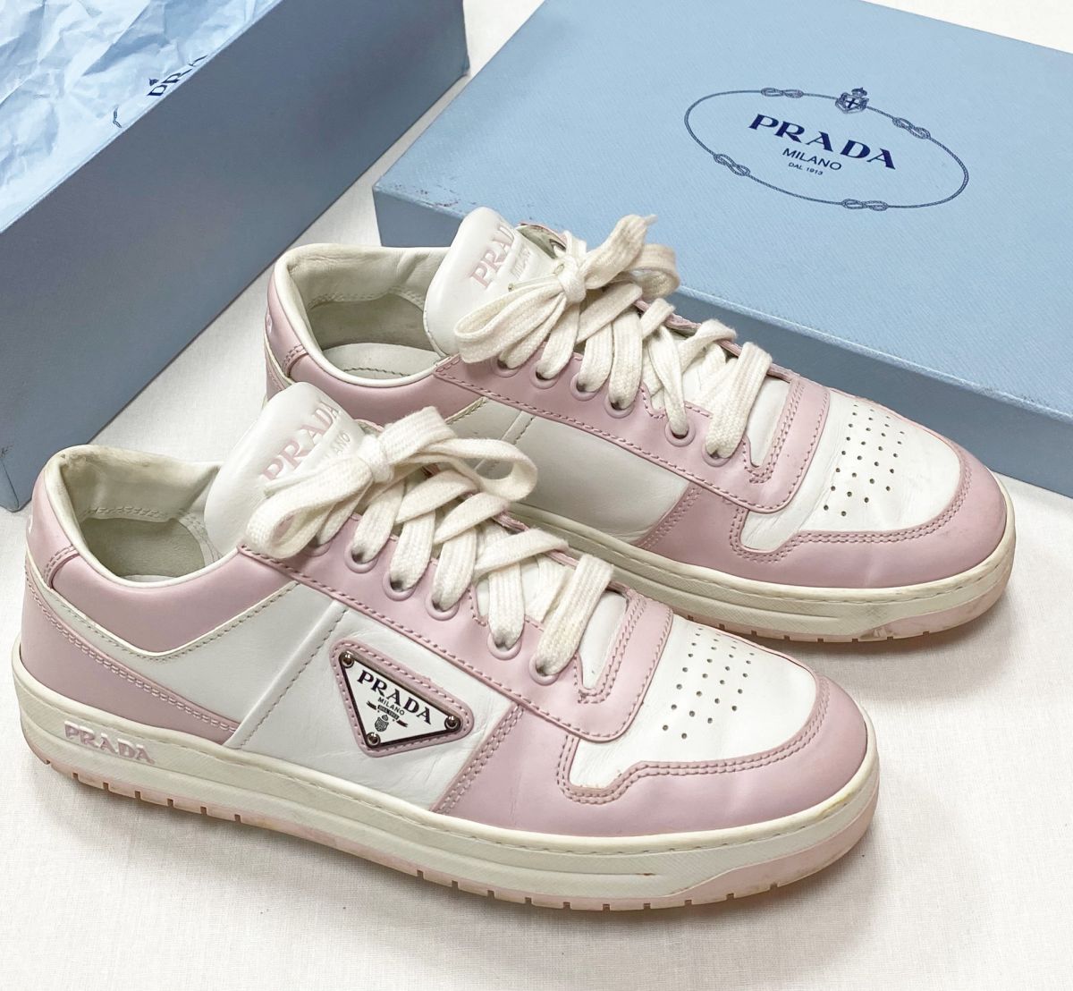 Кроссовки Prada размер 38.5 цена 15 655 руб