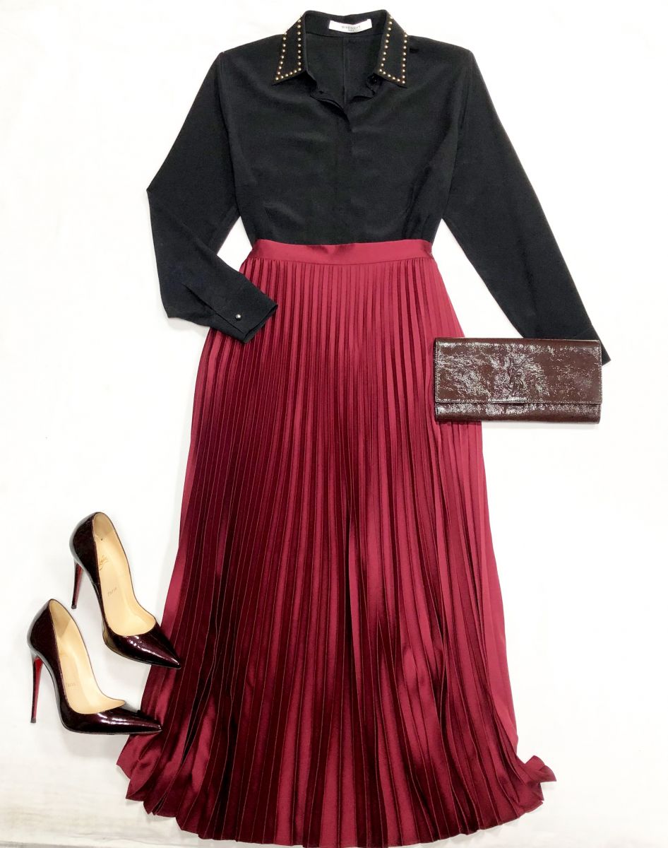 Блузка Givenchy размер 42 цена 10 959 руб
Юбка Shade размер 42 цена 9 393 руб
Туфли LOUBOUTIN размер 37 цена 15 655 руб
Клатч Ysl