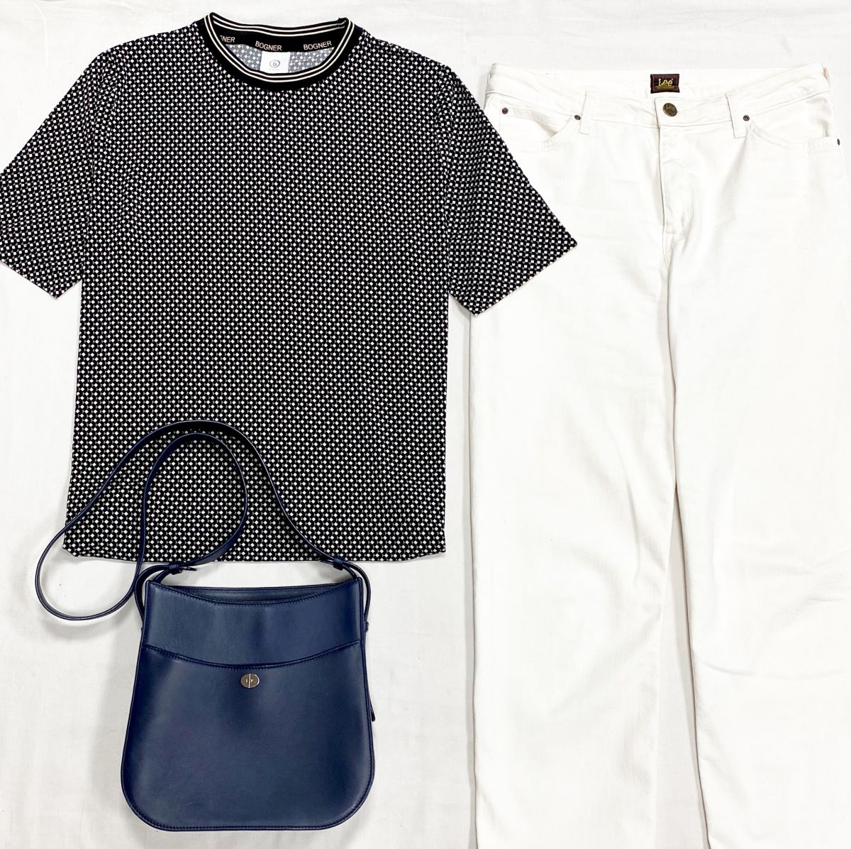 Кофта Bogner размер 42 цена 6 262 руб
Джинсы размер 31 цена 6 262 руб
Сумка Loro Piana 