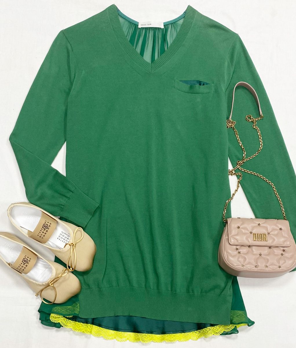 Туника Sacai размер 2 цена 10 959 руб
Балетки Maison Martin Margiela размер 36 цена 31 310 руб
Сумка Christian Dior 