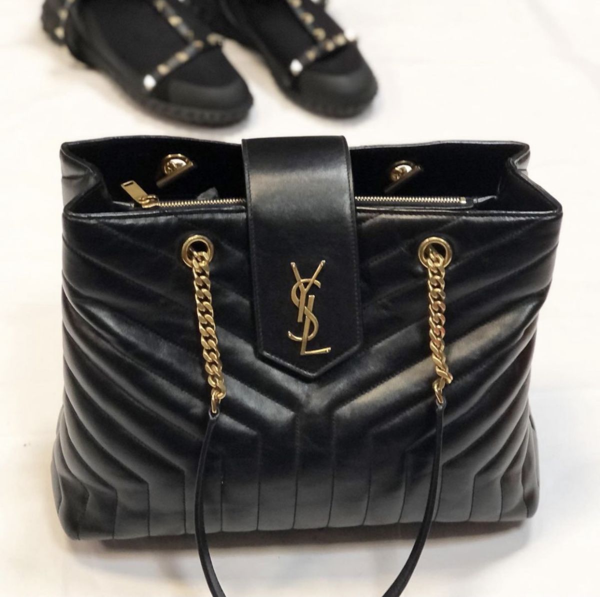 Сумка Saint Laurent  размер 24/32 цена 61 540 руб 