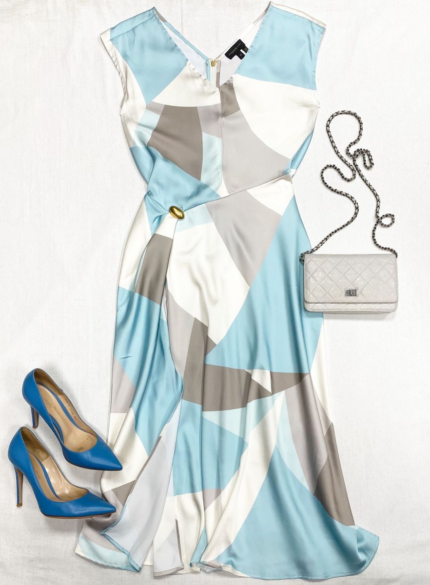 Платье Donna Karan размер 12 цена 17 221 руб
Туфли Gianvito Rossi размер 38.5 цена 15 655 руб
Сумка Chanel