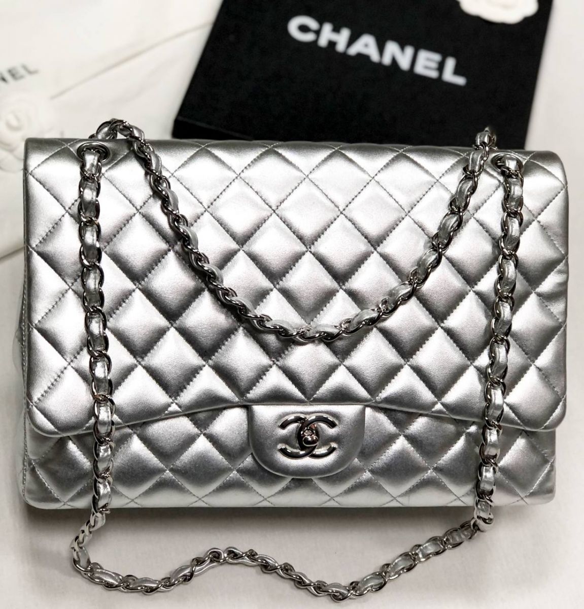Сумка Chanel размер 33/20 цена 391 375 руб
