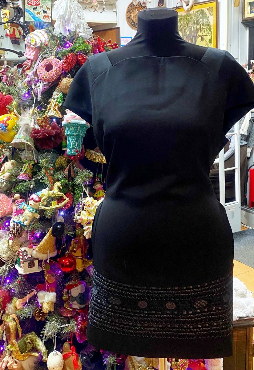 Платье Yves Saint Laurent размер 40  цена 10 959 руб