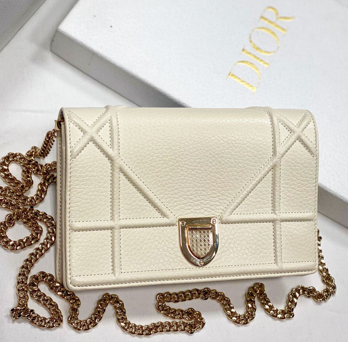 Сумка Christian Dior размер 20/12 цена 70 448 руб