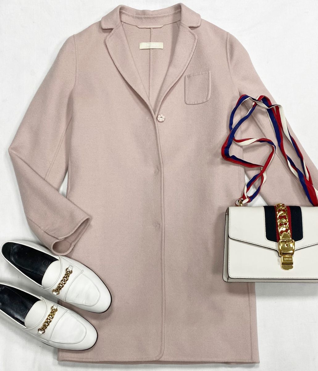 Пальто S Max Mara размер 38 цена 10 959 руб
Лоферы Tom Ford размер 40 цена 15 655 руб
Сумка Gucci 