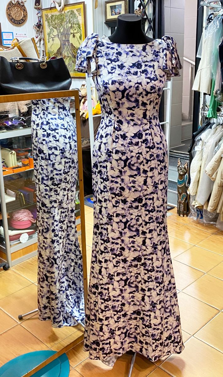 
Платье Carolina Herrera размер 2 цена 29 745 руб 