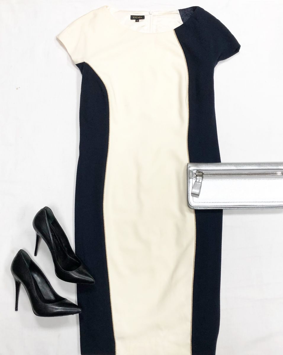 Платье Escada размер 44 цена 7 828 руб
Туфли Alexander McQueen размер 37 цена 10 959 руб
Клатч Tom Ford