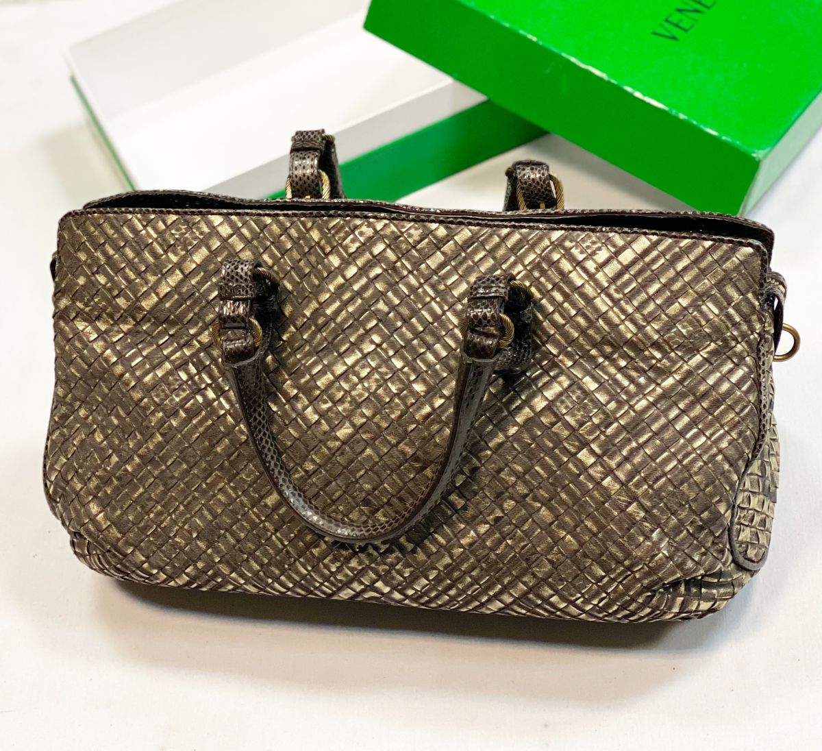 Сумка Bottega Veneta размер 40/25 цена 92 310 руб 