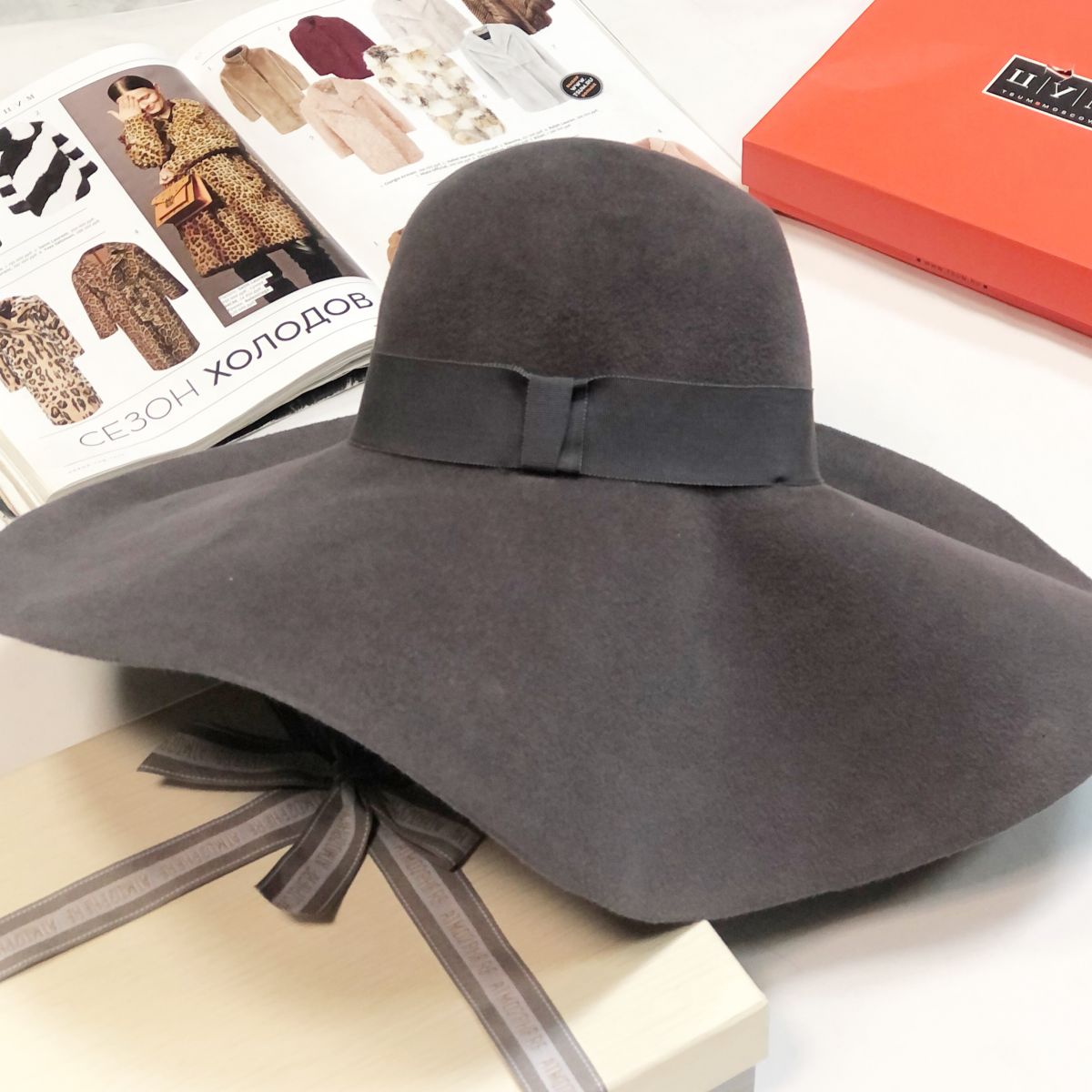 Шляпа Laurence Bossion цена 6 154 руб 