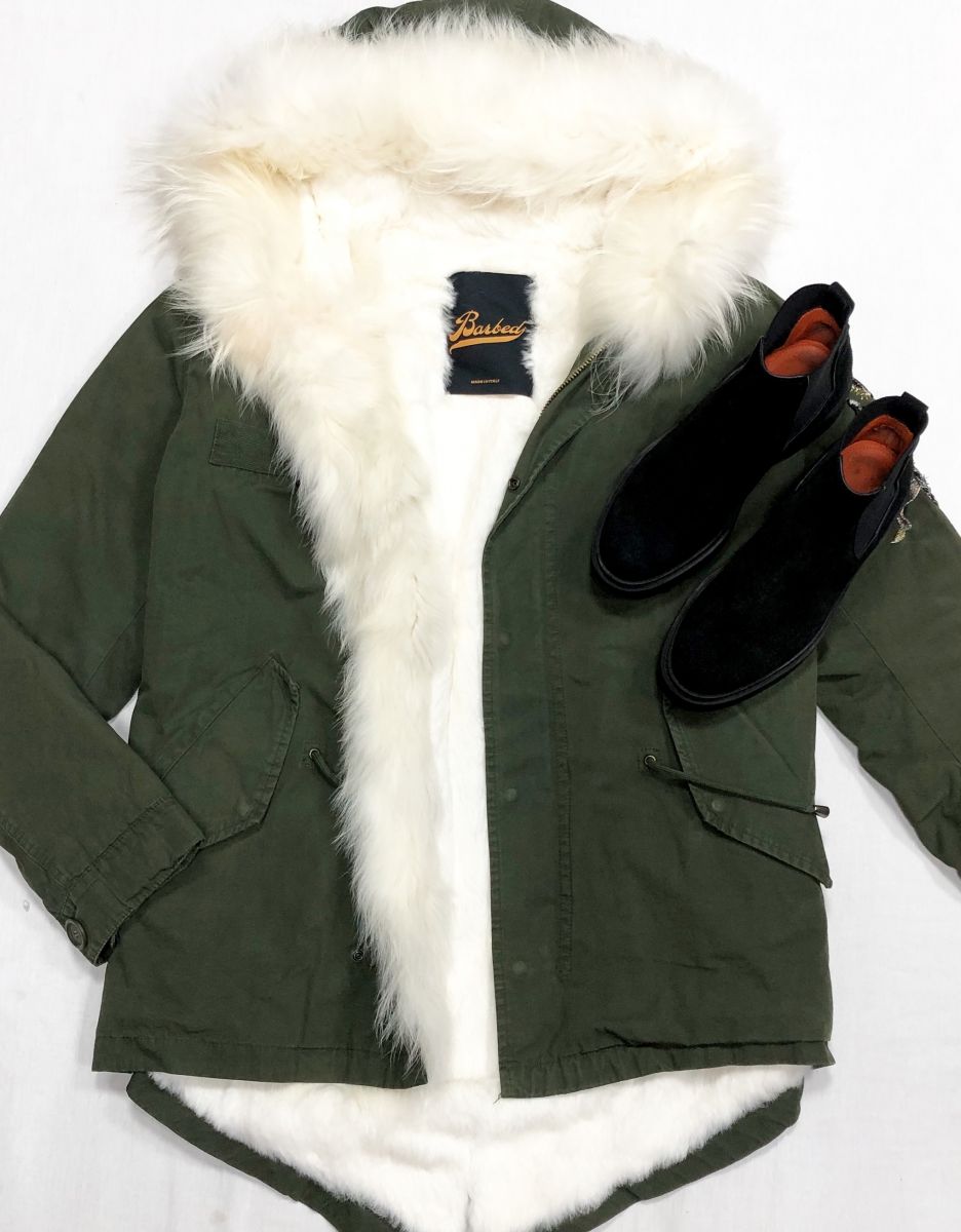 Парка /на меху/ Barbed размер S цена 46 965 руб
Ботинки Santoni размер 37 цена 15 655 руб