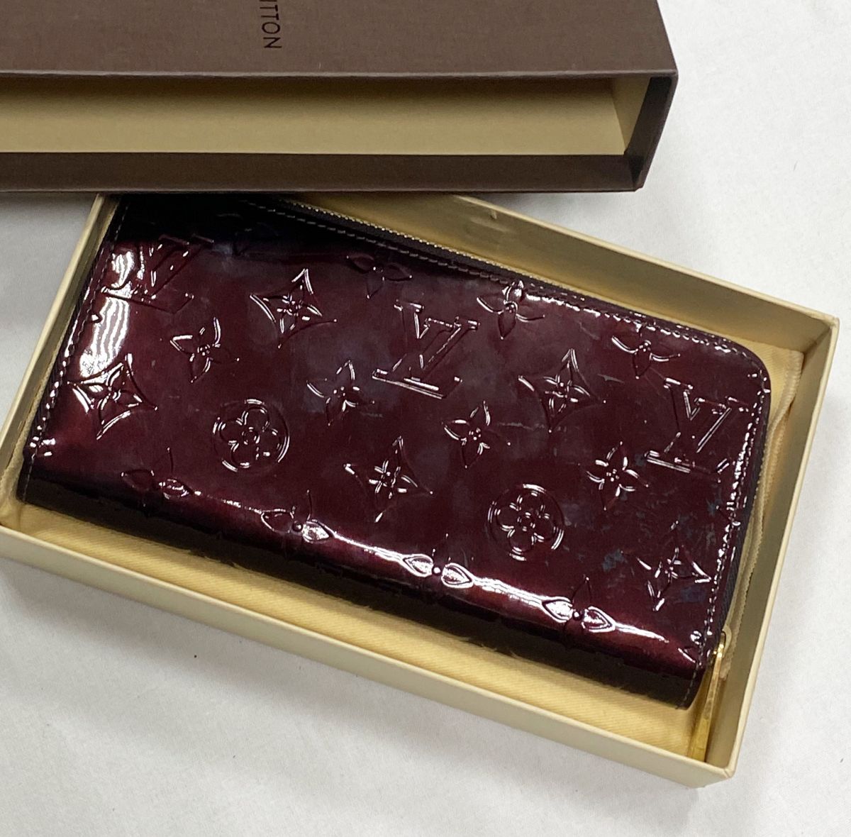 Кошелек Louis Vuitton цена 15 655 руб/ в коробке/ 