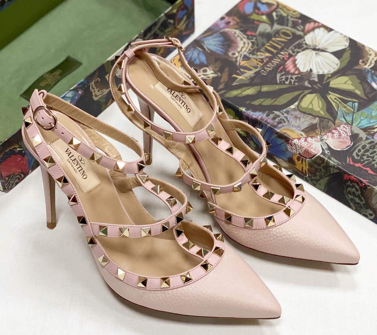Босоножки Valentino размер 39.5 цена 23 483 руб / новые /