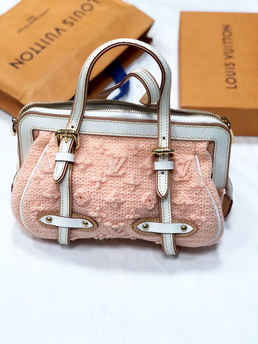 Сумочка LOUIS VUITTON цена 31 
314 руб