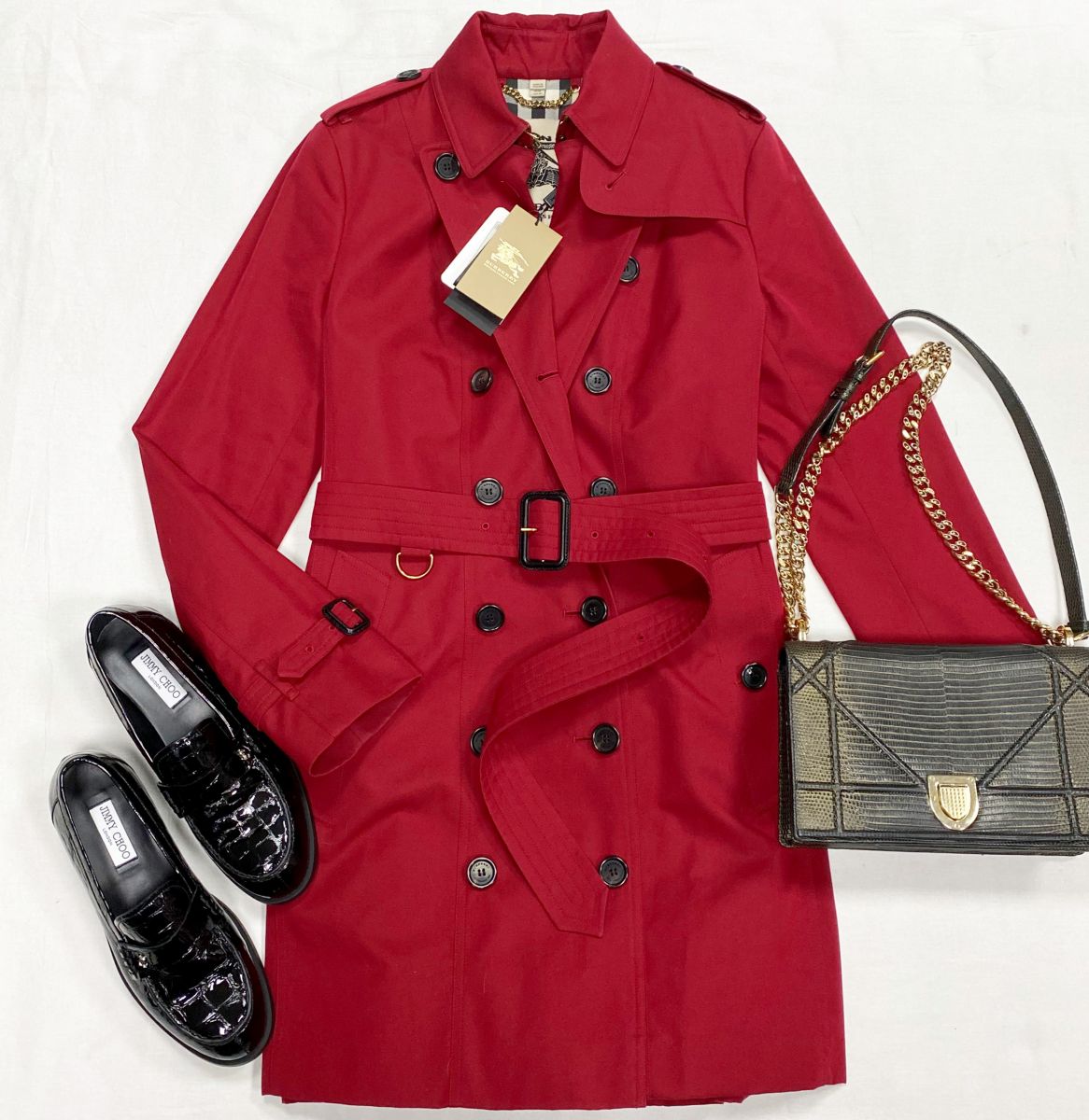 Тренч Burberry размер 44 цена 39 138 руб / с ценником / 
Лоферы Jimmy Choo размер 40 цена 31 310 руб / новые / 
Сумка Christian Dior