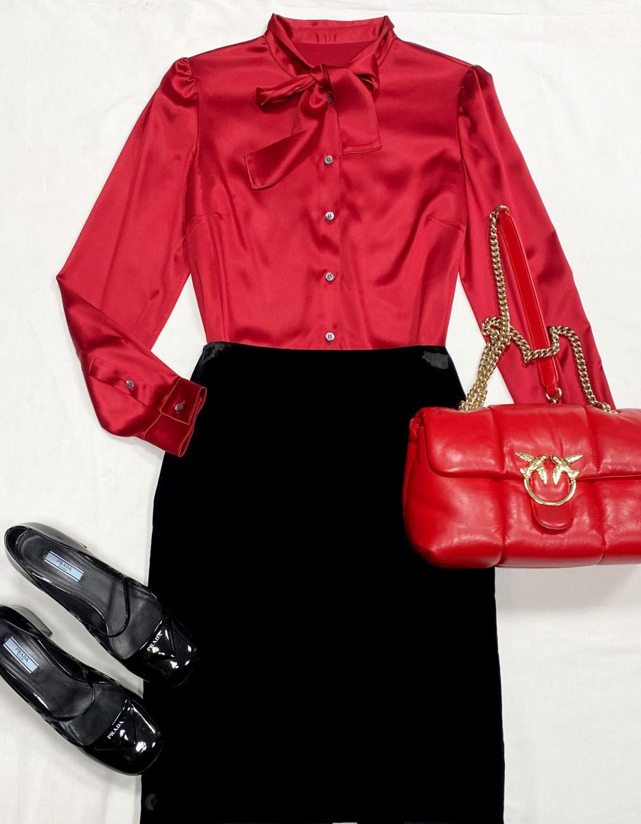 Блузка Dolce Gabbana размер 42 цена 7 828 руб
Юбка /бархат/ Saint Laurent размер 34 цена 28 179 руб
Туфли Prada размер 39 цена 46 965 руб
Сумка Pinko 