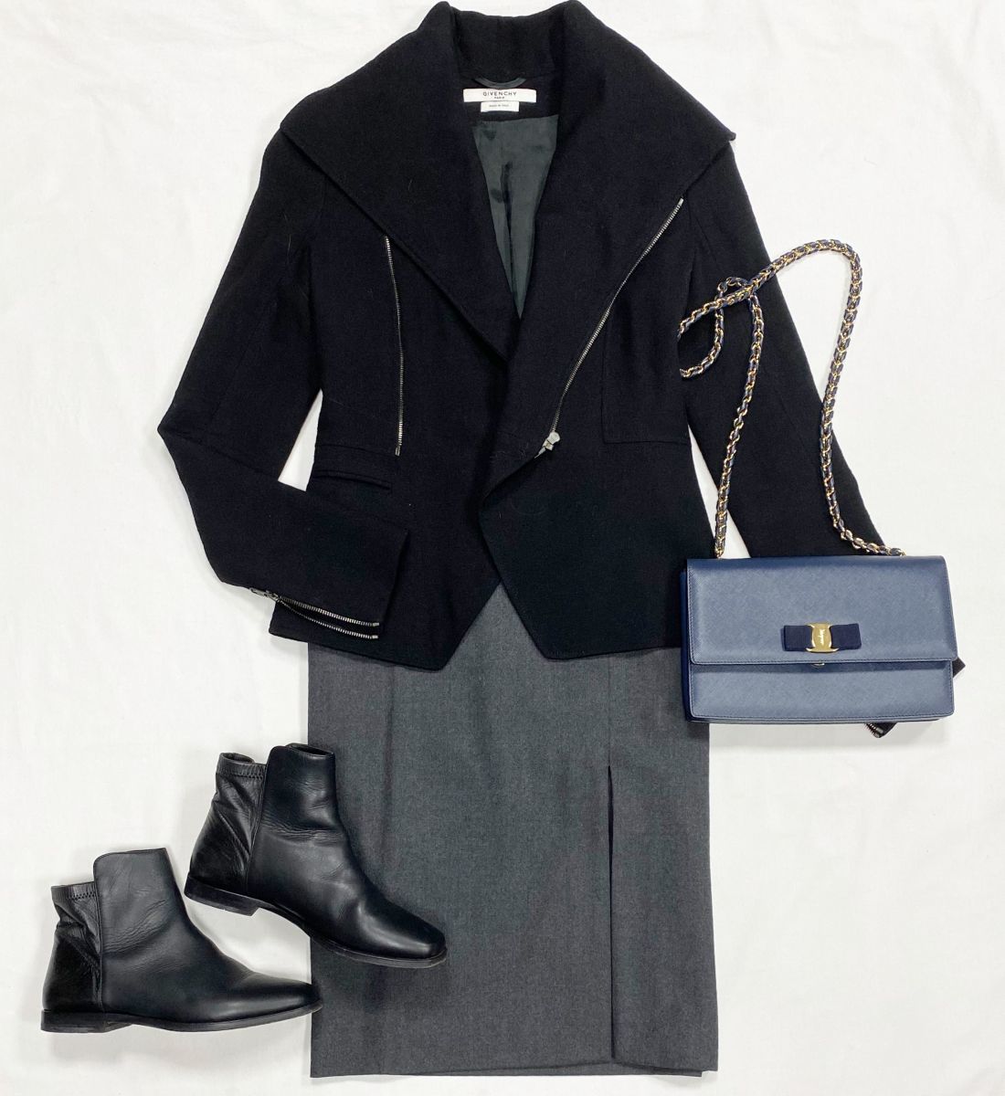 Куртка Givenchy размер 38 цена 12 308 руб
Юбка Wolford размер 34 цена 4 616 руб
Ботинки Max Mara размер 37 цена 7 693 руб
Сумка Salvatore Ferragano 
