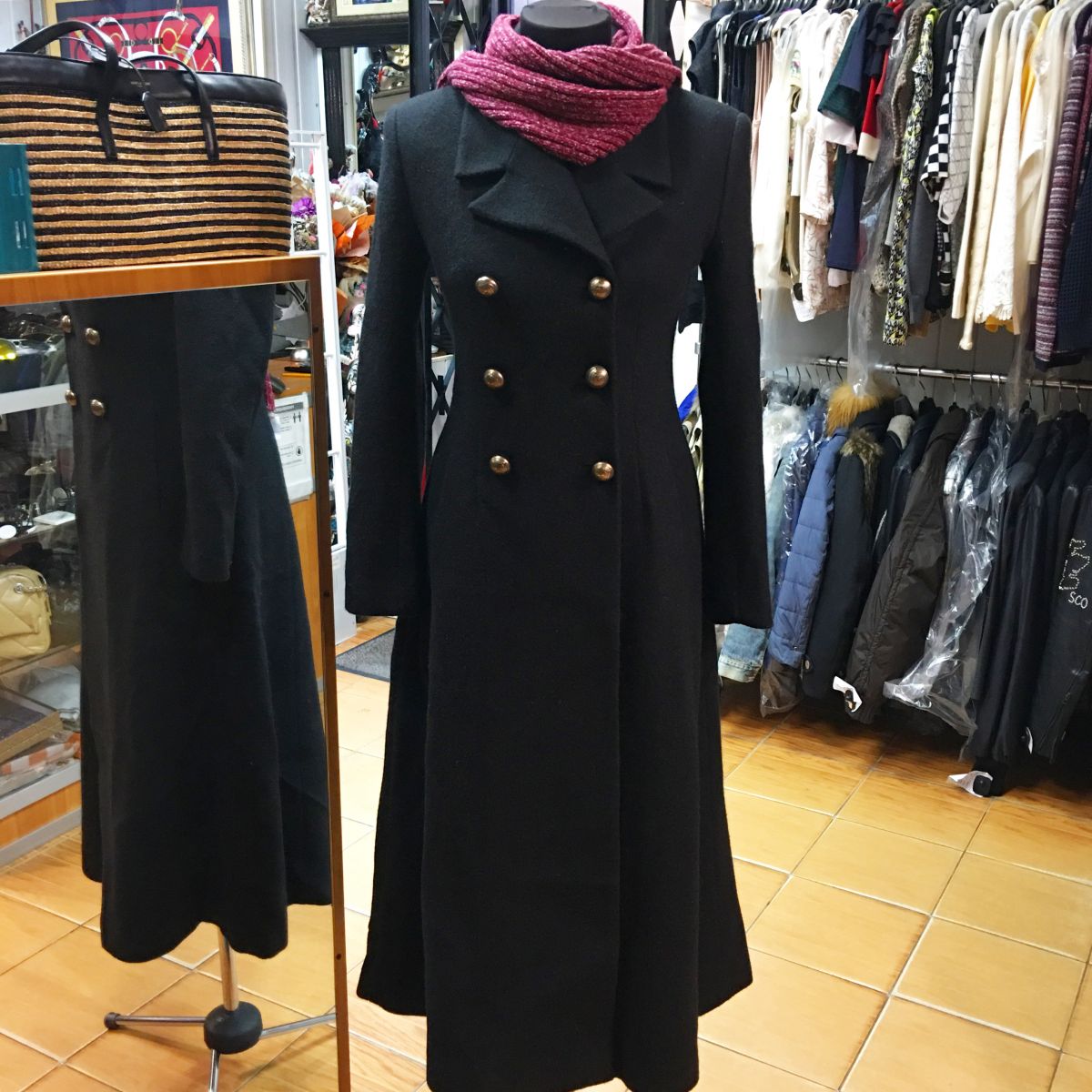 Пальто CHLOE  размер 40 цена 30 770 руб 