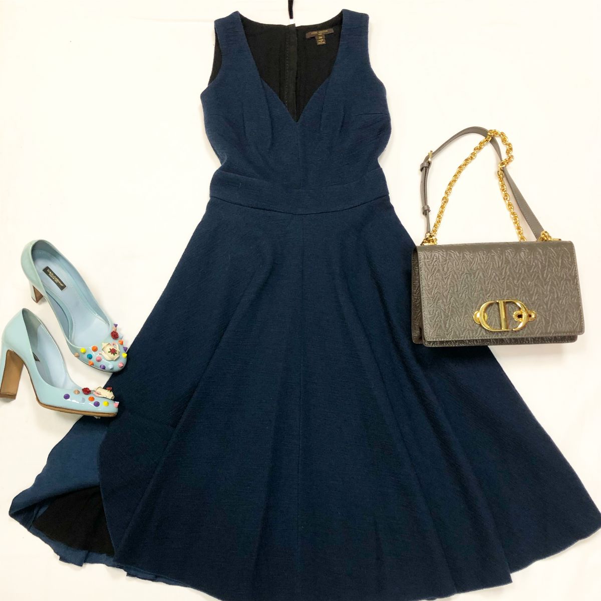 Платье Louis Vuitton размер 36 цена 10 770 руб Туфли Dolce Gabbana размер 38Цена 12 308 руб Сумка Christian Dior
