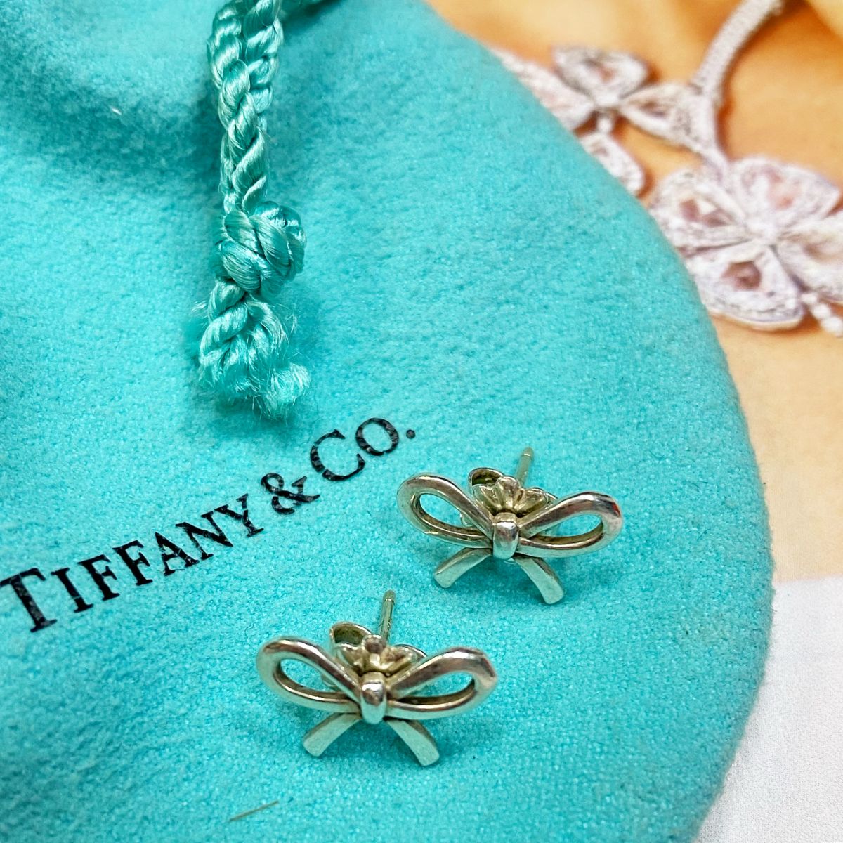 Пусеты Tiffany&amp;Co цена 15 385 руб 