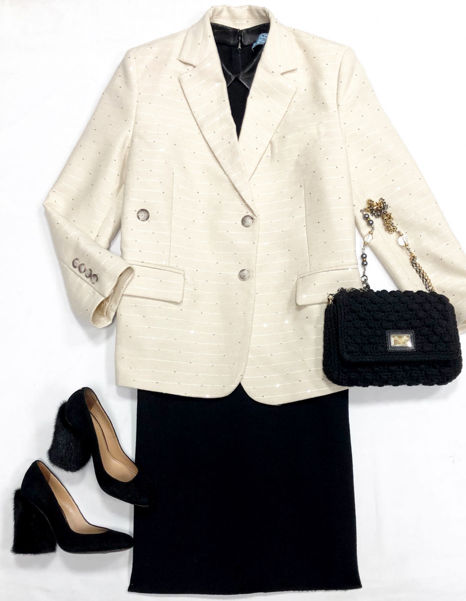 Жакет Vicolo размер S цена 15 655 руб
Платье Prada размер 42 цена 12 524 руб
Туфли Dsquared размер 36.5 цена 15 655 руб
Сумка Dolce Gabbana