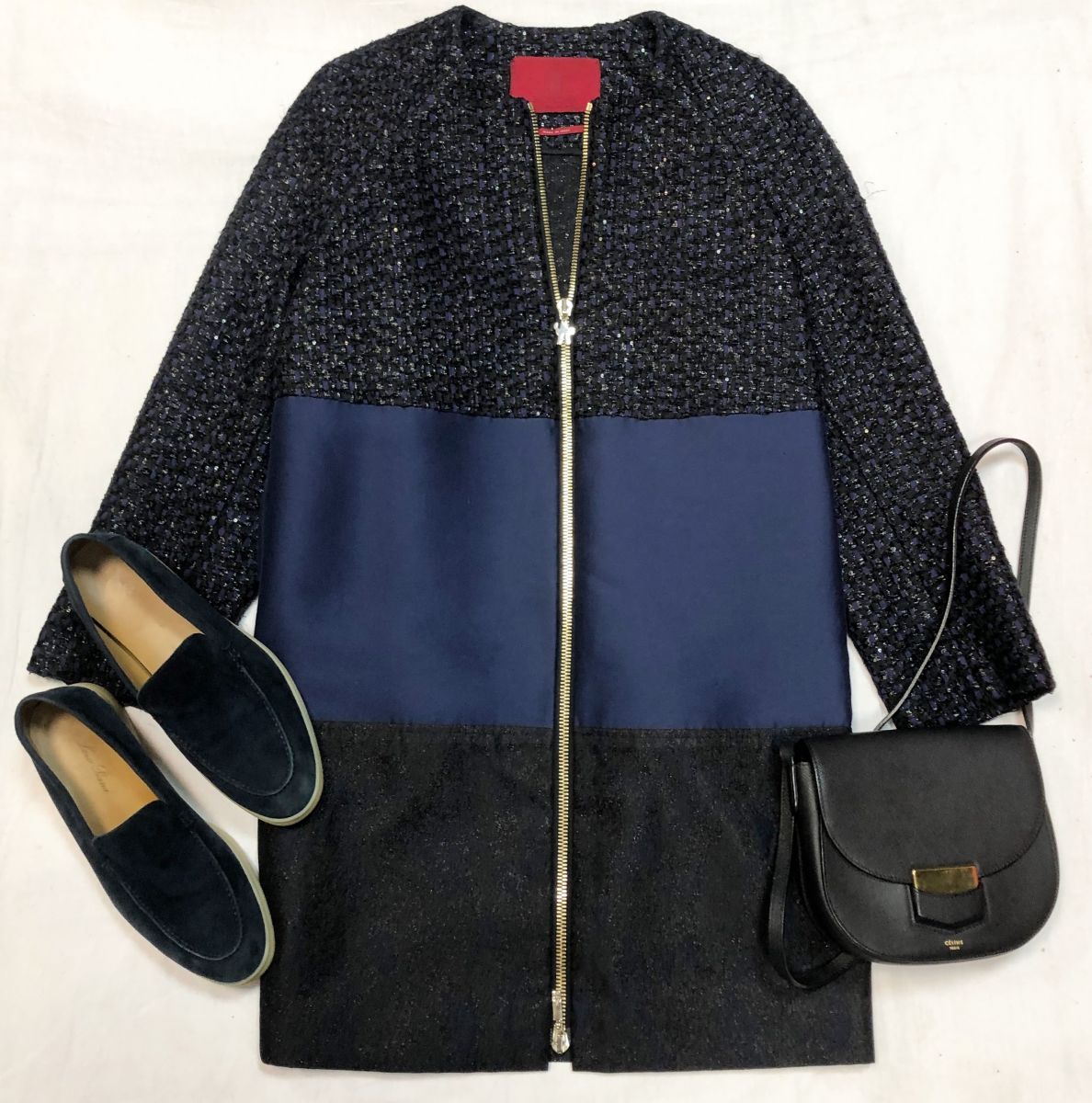 Пальто MONCLER размер 1 цена 7 693 руб 
Сумка CELINE