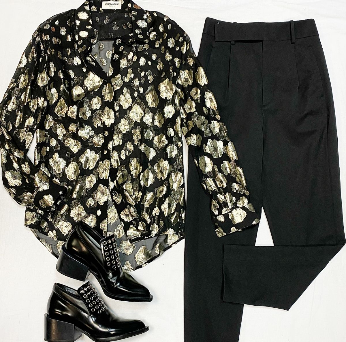 
Блузка Saint Laurent размер 40 цена 21 540 руб
Брюки Saint Laurent размер 26 цена 15 385 руб 
Ботинки Jil Sander размер 37 цена 15 385 руб