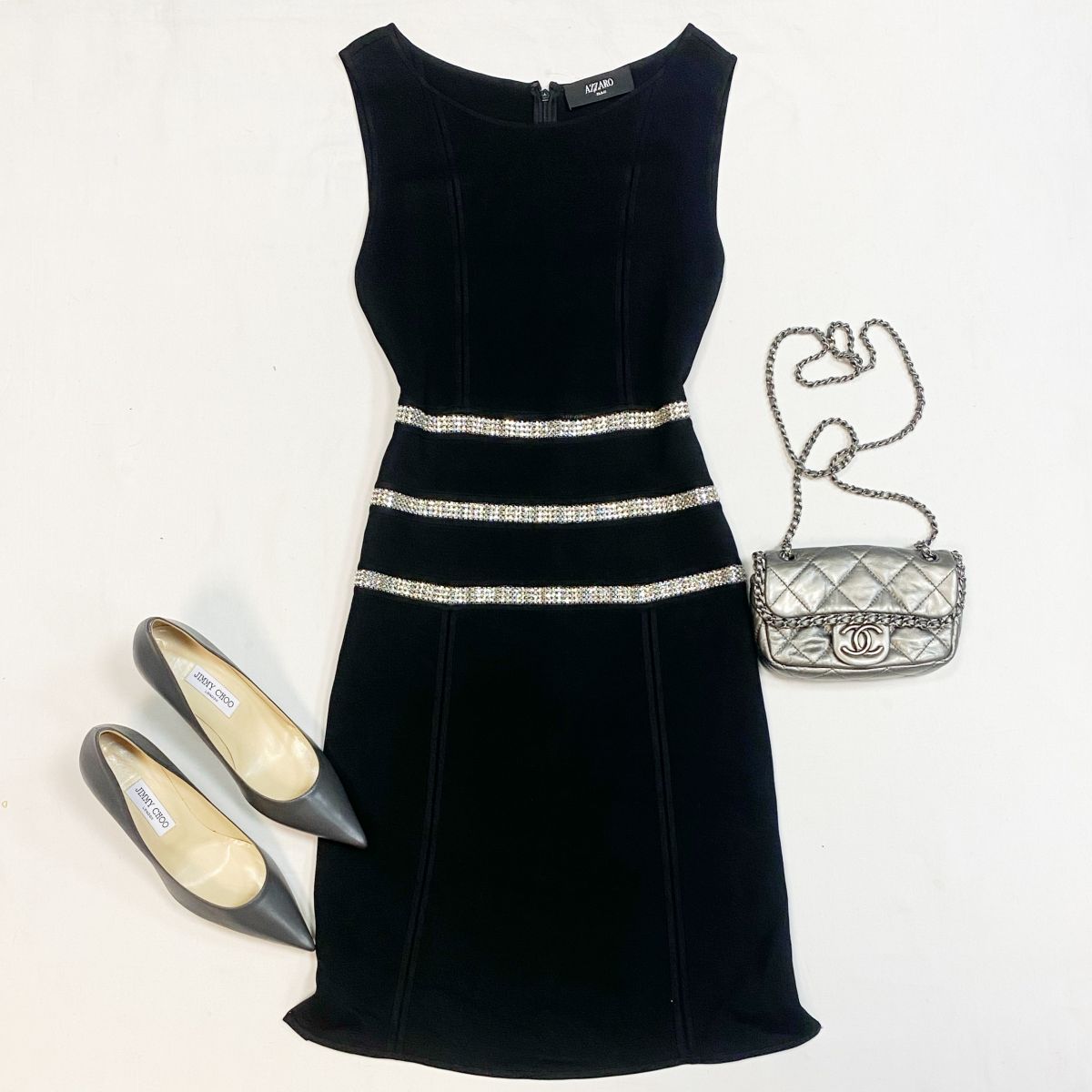 Платье Azzaro размер 40 цена 15 385 рубТуфли Jimmy Choo размер 40 цена 18 462 рубСумка Chanel