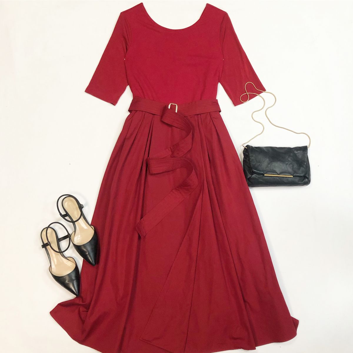 Платье Max Mara размер 40 цена 15 385 рубМюли Gianvito Rossi размер 36.5 цена 7 693 рубСумка Lanvin