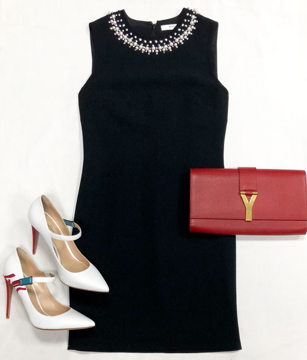 Платье Givenchy размер 36 цена 15 655 руб
Туфли Valentino размер 40.5 цена 23 483 руб
Клатч Ysl