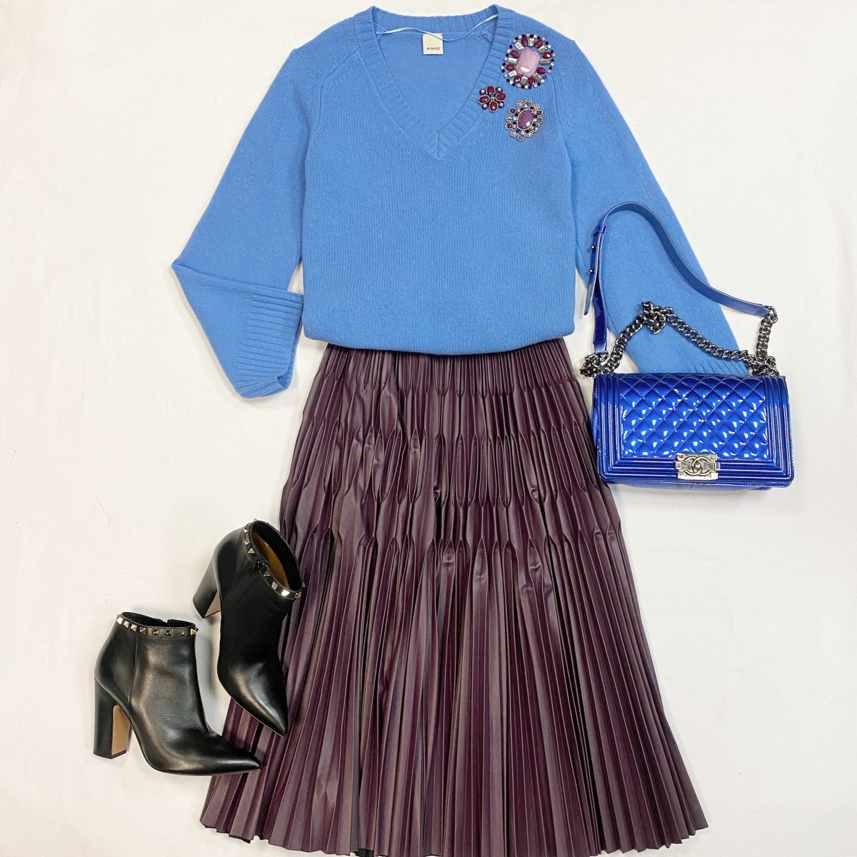 Кофта/камни/ Pinko размер 40 цена 6 154 рубЮбка Msgm размер 44 цена 10 770 рубБотильоны Valentino размер 39 цена 26 155 рубСумка Chanel