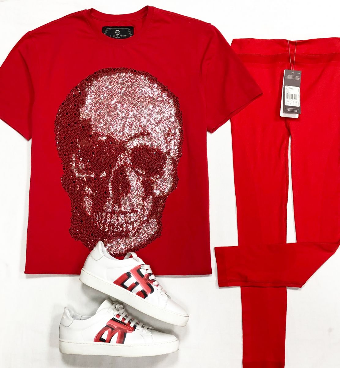 Футболка /камни/ Philipp Plein размер M цена 7 828 рубЛегинсы Stella McCartney размер XS цена 4 697 руб/ с биркой/Кеды Burberry размер 37 цена 15 655 руб