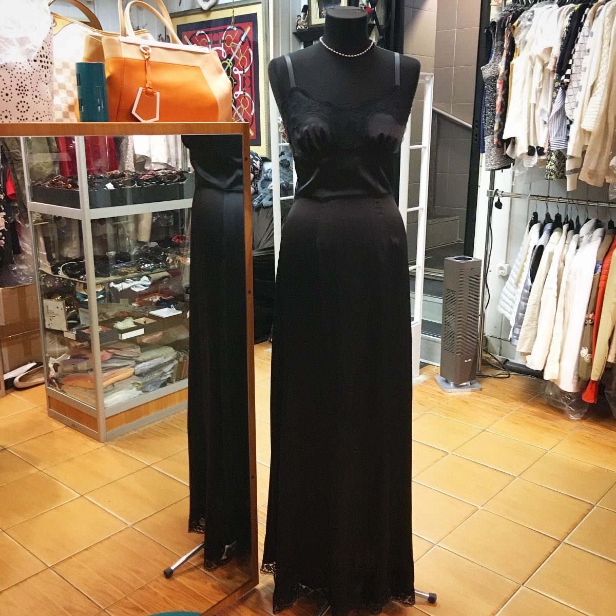 Платье  / шёлк / гипюр / Dolce Gabbana  размер 40 цена 15 385 руб 