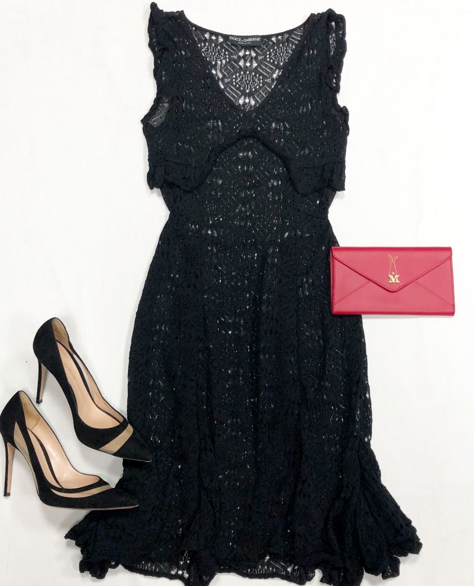 Платье Dolce Gabbana размер 40 цена 10 959 руб
Туфли Gianvito Rossi размер 40 цена 15 655 руб