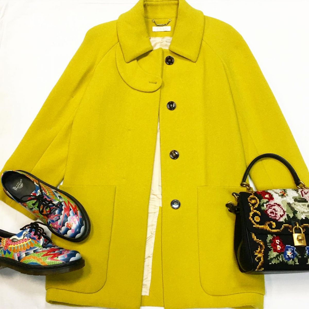 Пальто Chloe  размер 36 цена 23 077 руб Ботинки Doctor Martins  размер 40 цена 6 154 руб Сумка Dolce Gabbana 
