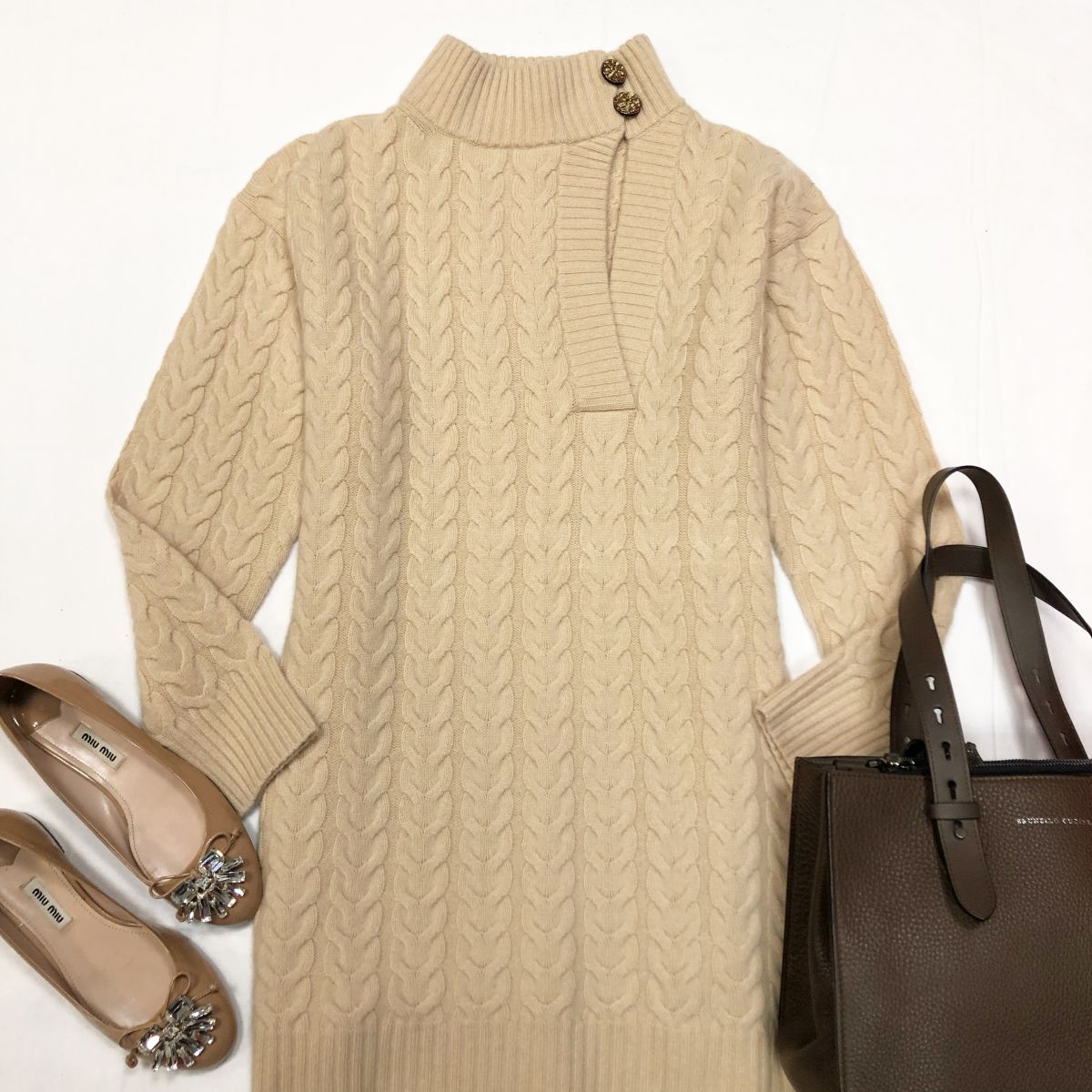 Свитер /кашемир/ Max Mara размер S цена 12 308 руб Балетки Miu miu размер 36.5 цена 12 308 руб Сумка Brunello Cuccinelli